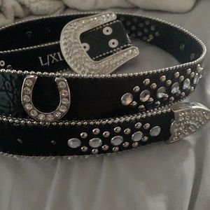 Bling horseshoe belt